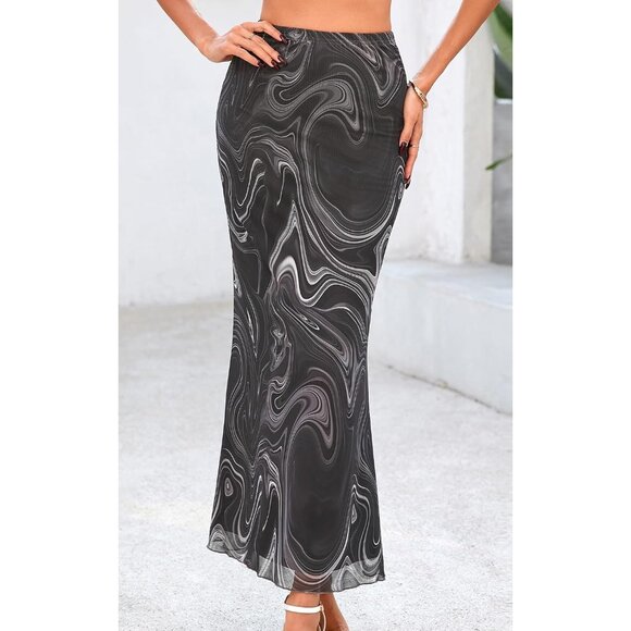 Plus Size Floral Mesh Maxi Skirt - High Waisted Fishtail Design for Summer Style - Picture 3 of 6